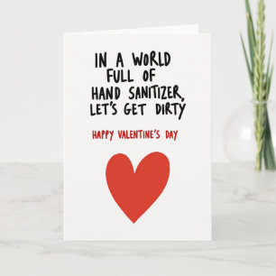 Tarjeta de San Valentín sucia con desinfectante de
