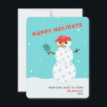 Tarjeta de Snowman para Navidades de festejo de vo<br><div class="desc">¡Tu familia y amigos se divertirán cuando abran esta tarjeta de vacaciones de snowman! En rojo,  azul y blanco. El texto debajo del muñeco de nieve es personalizable. Parte de una colección de Parcel Studios.</div>