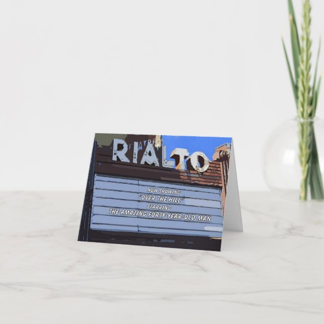 Tarjeta de teatro de cumpleaños "Más de la cuesta  (Anverso)
