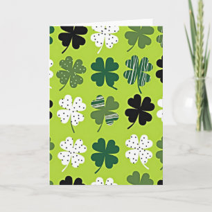 Tarjeta de textura verde de trébol de la suerte