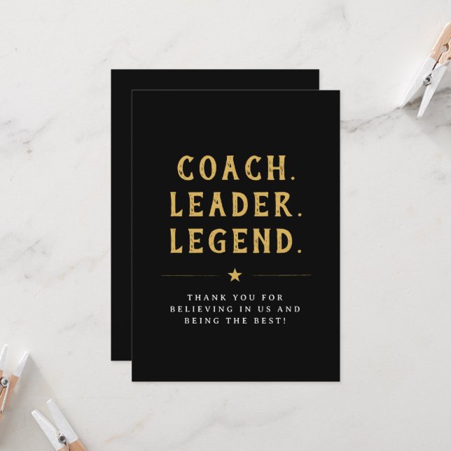 Tarjeta de tipografía dorada Coach Líder Leyenda (Anverso/Reverso In Situ)