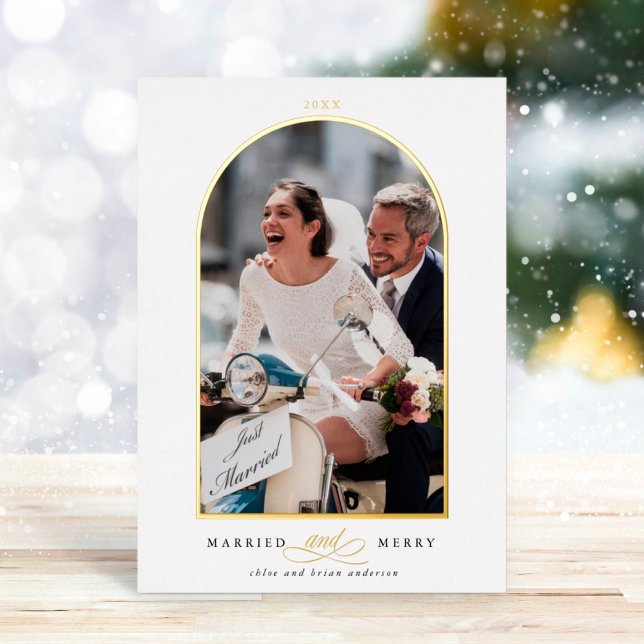 Tarjeta de vacaciones Arch Photo Married and Merry (Subido por el creador)