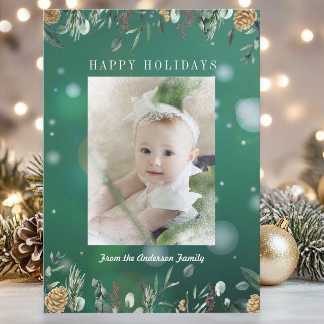 Tarjeta de vacaciones con foto de nieve y vegetaci (Winter Greenery Snow Bokeh Photo Holiday Card)