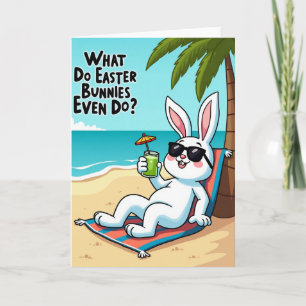 Tarjeta de vacaciones de conejo relajante en la pl
