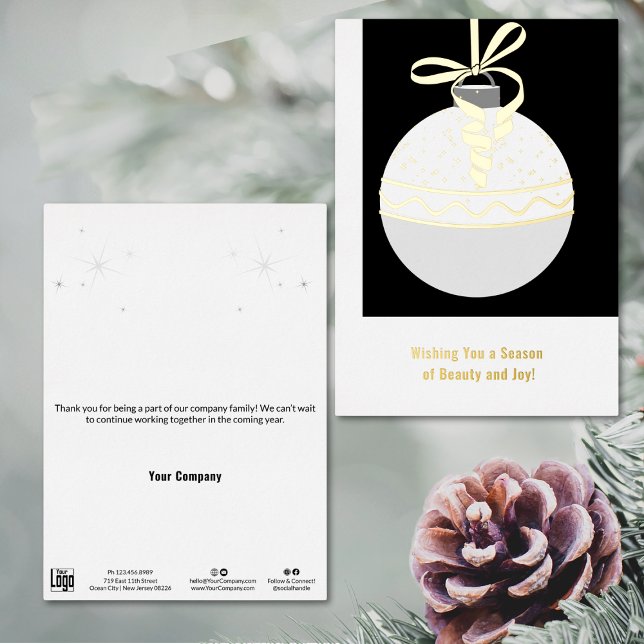 Tarjeta de vacaciones de negocios de acentos de Re (Black & White Foil Accents Business Holiday Card, Christmas Tree Bauble, Company Details)