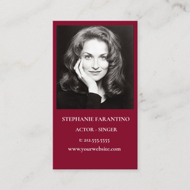 Tarjeta De Visita Actor Black & White Headshot Vertical Burgundy Red (Anverso)