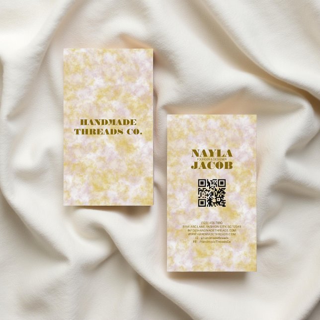 Tarjeta De Visita Acuarela Púrpura y Ropa Verde Hecha a Mano (Subido por el creador)