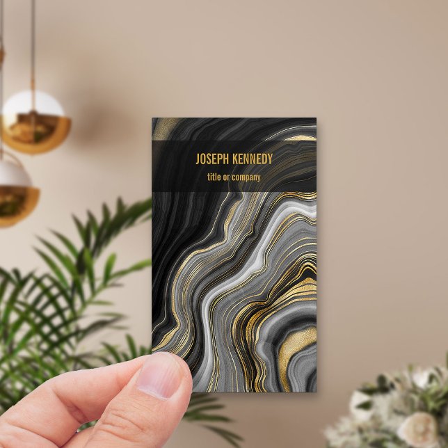 Tarjeta De Visita Agate elegante negro y dorado vertical (Vertical business card with black gold and grey agate pattern)