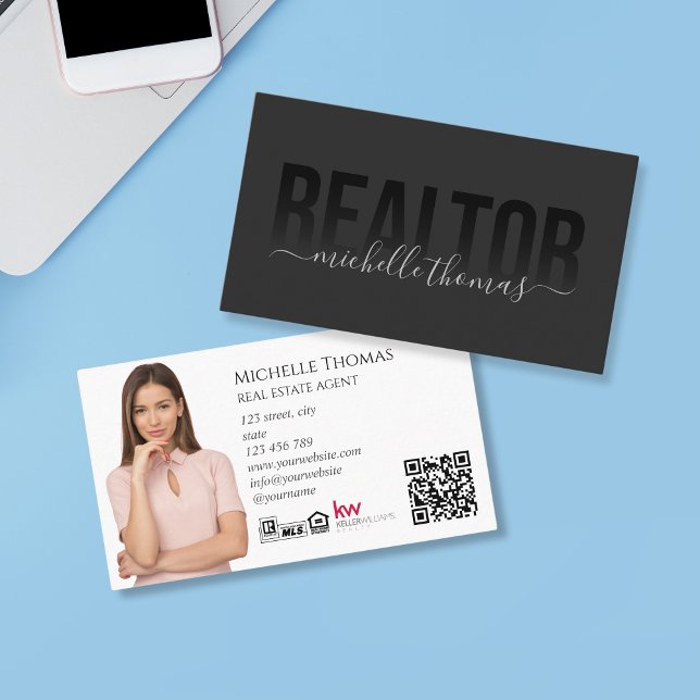 Tarjeta De Visita Agente Inmobiliario Moderno Realtor Foto Código QR (modern black typography)