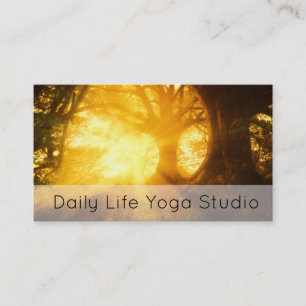 Tarjeta De Visita Amanecer dorado en la mañana a través del bosque