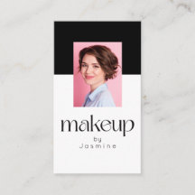 Artista de Maquillaje para Foto Elegante en Blanco