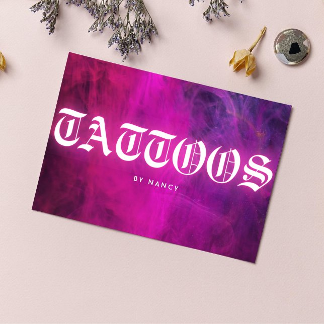 Tarjeta De Visita Artista de tatuajes de neón rosado (Subido por el creador)