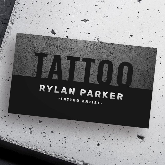 Tarjeta De Visita Artista de tatuajes masculinos oscuro (Masculine tattoo artist rough dark business card)