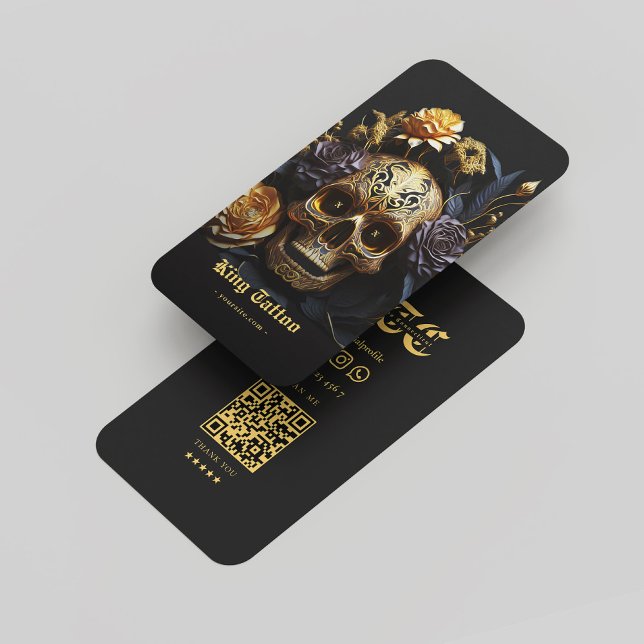 Tarjeta De Visita Artista de tatuajes Monograma Black Gold Skull Mod (Tattoo Artist Monogram Black Gold Skull Modern Business Card
)