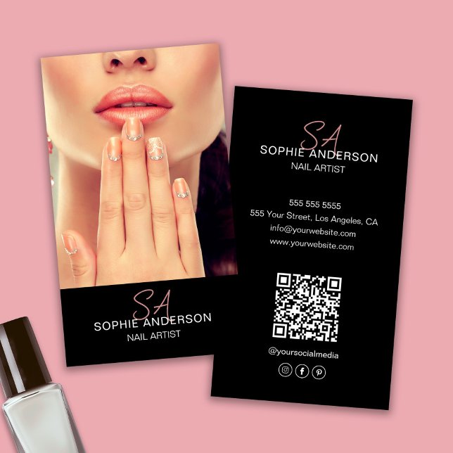 Tarjeta De Visita Artista de uñas monograma moderno negro (Modern Monogram Nail Artist Black Business Card)