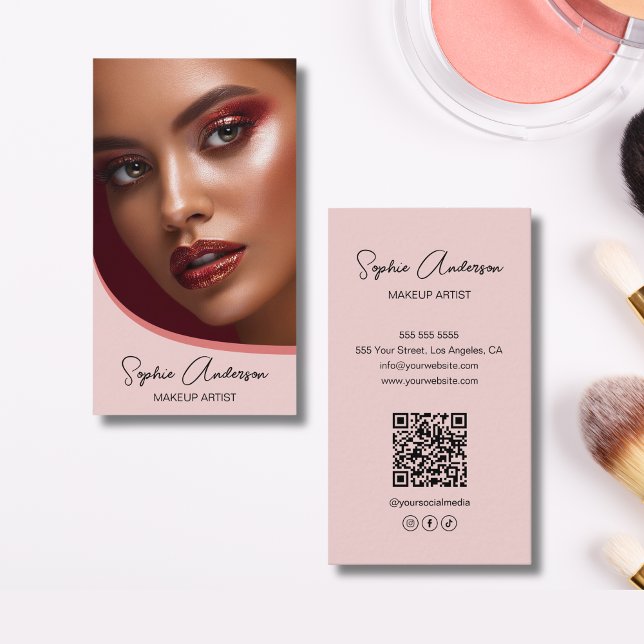 Tarjeta De Visita Artista moderno de maquillaje foto QR Rosa (Modern Makeup Artist Photo QR Pink Business Card)