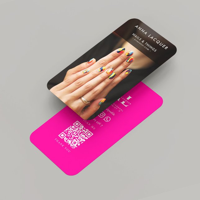 Tarjeta De Visita Artista moderno de uñas manicurista en salón de uñ (Modern Nail Artist Nail Salon Manicure QR Pink Business Card
)