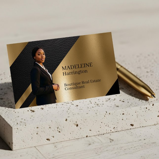 Tarjeta De Visita Bienes Raíces de Lujo Negro y Dorado Lujo de Cuero (Luxury Real Estate Black & Gold Black Leather Luxe Business Card)