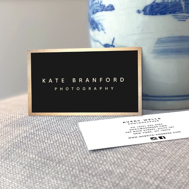 Tarjeta De Visita Black Gold Border Profesional Moderno (Subido por el creador)