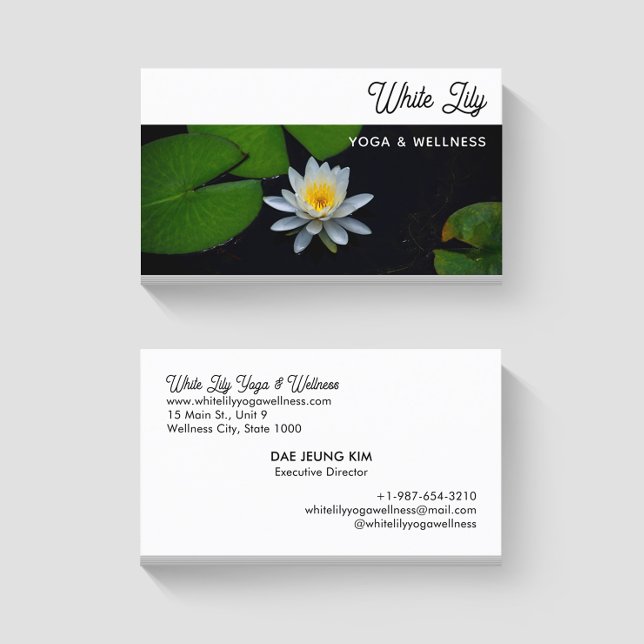 Tarjeta de visita blanca Lily Yoga & Wellness (Subido por el creador)