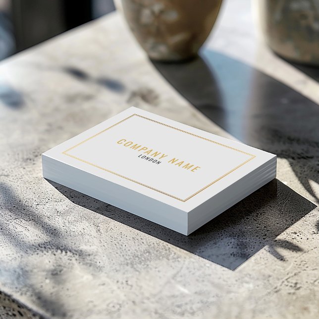 Tarjeta De Visita Borde con efecto dorado profesional (Modern business card with luxury gold effect double border and elegant text )
