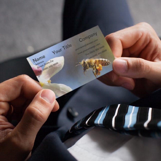 Tarjeta De Visita Bumble Bee cubierto de polen por polinización (Subido por el creador)