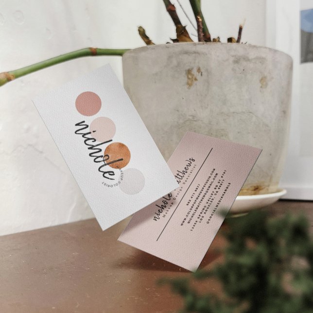 Tarjeta De Visita Caligrafía moderna Artista de maquillaje femenino (Subido por el creador)