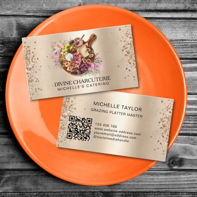 Tarjeta De Visita Cartucho Profesional de Amantes (round wooden plate with food on the gold background)