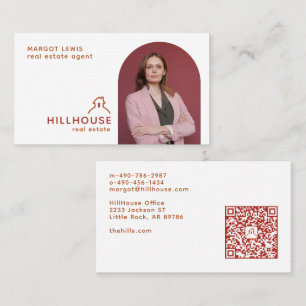 Tarjeta De Visita Casa en una colina Código QR y bienes raíces fotor