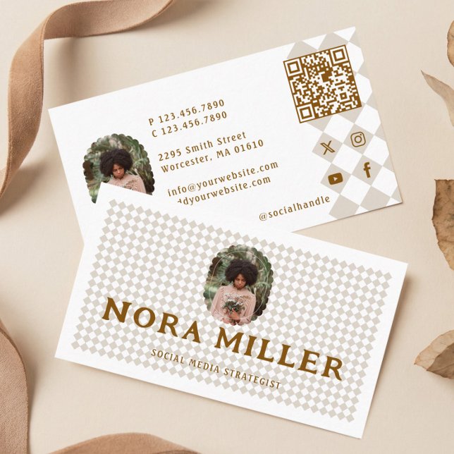 Tarjeta De Visita Checkered Pattern Social Media Influencer Photo (Checkered Pattern Social Media Influencer Photo Business Card)