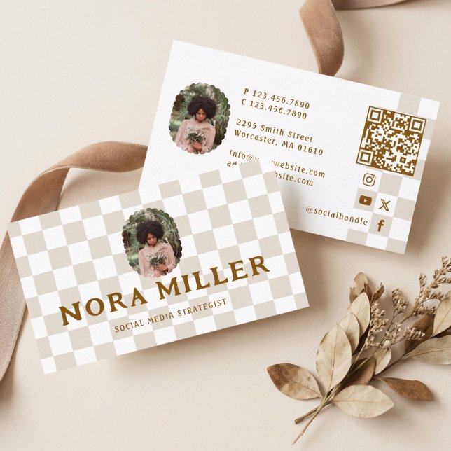 Tarjeta De Visita Checkered Pattern Social Media Influencer Photo QR (Checkered Pattern Social Media Influencer Photo QR Business Card)
