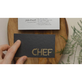 Tarjeta De Visita Chef de Texto en Negro y Plata con Relieve Minimal