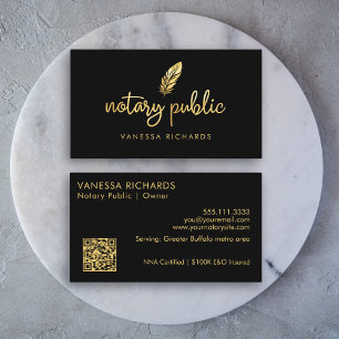Tarjeta De Visita Chic Gold Feather Notary Nombre Moderno Script QR
