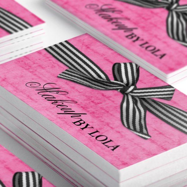 Tarjeta De Visita Cinta negra y blanca audaz en rosa caliente (Closeup of Stacked Bold Black and White Striped Ribbon on Hot Pink Business Cards-Front)