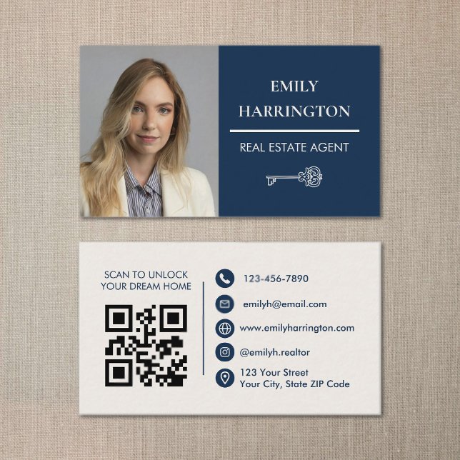 Tarjeta De Visita Classic Key QR Code Navy Real Estate Agent (A flat lay picture of a real estate agent business card featuring its front and back.)