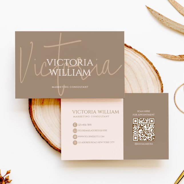 Tarjeta De Visita Classy Soft Neutral Beige Script QR Code (Subido por el creador)