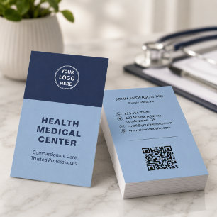 Tarjeta De Visita Clínica de Atención Médica Doctor Azul Vertical