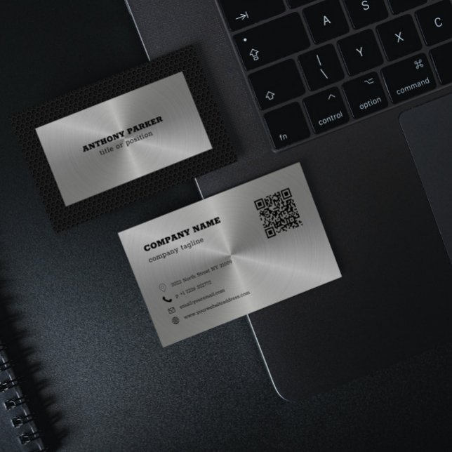 Tarjeta De Visita Código QR de fondo negro de plata Metalizado (Subido por el creador)