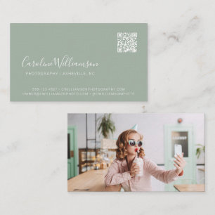 Tarjeta De Visita Código QR de foto de guión verde sabio moderno Ten