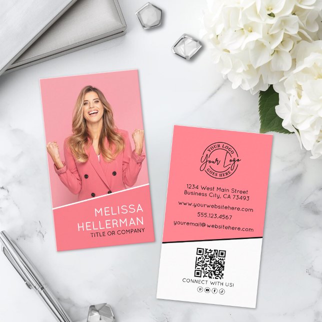 Tarjeta De Visita Código QR de foto profesional Logo Vertical Rosa (Professional Photo QR Code Logo Vertical Pink Business Card )