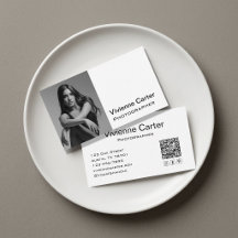 Código QR de iconos sociales modernos en blanco y 