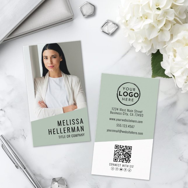 Tarjeta De Visita Código QR de Logo Verde Vertical de Foto Profesion (Professional Photo QR Code Logo Green Vertical Business Card)