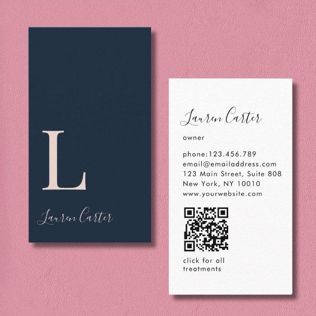 Tarjeta De Visita Código QR de Rubor azul monograma mínimo moderno (Modern Minimal Monogram Blue QR Code Business Card)