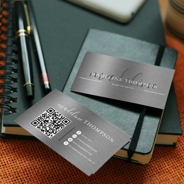 Tarjeta De Visita Código Qr del guión plateado de acero cepillado me (Subido por el creador)