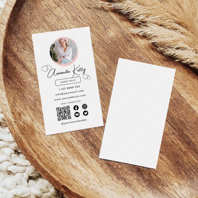 Tarjeta De Visita Código QR escaneado profesional de maquillaje (Subido por el creador)