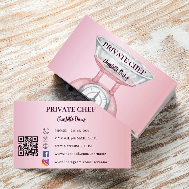 Tarjeta De Visita Código QR femenino de escala rosa de chef privado (Subido por el creador)