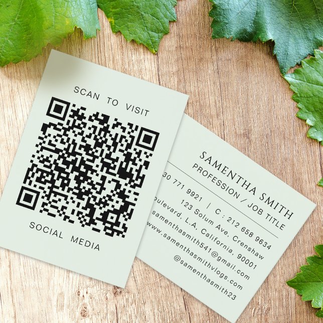 Tarjeta De Visita Código QR Mínimo Profesional Verde Claro (Subido por el creador)