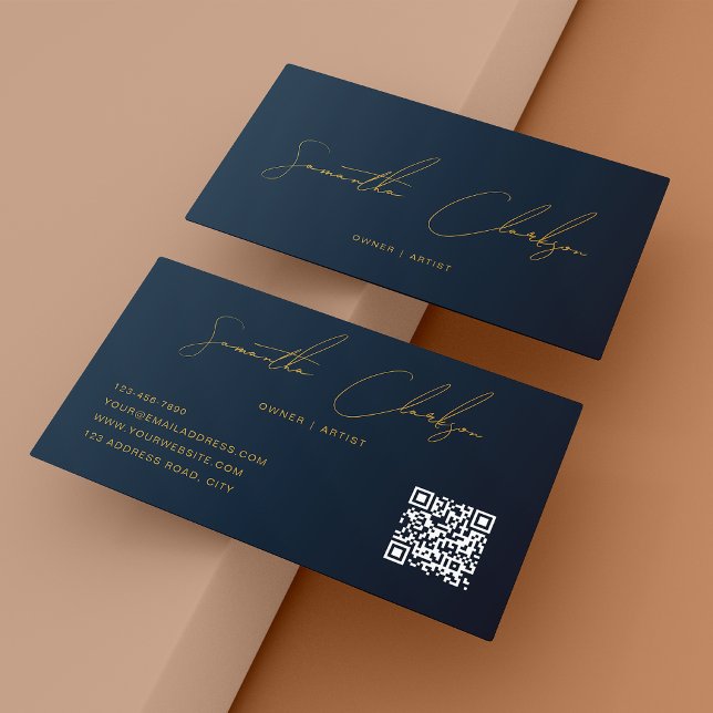 Tarjeta De Visita Código QR Moderno Azul Marino y Dorado Letra Manus (Subido por el creador)