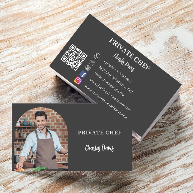 Tarjeta De Visita Código QR para el arco fotográfico gris del chef p (Subido por el creador)