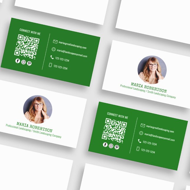 Tarjeta De Visita Código QR verde moderno Foto de medios sociales (Simple and minimalist green and white business card. )